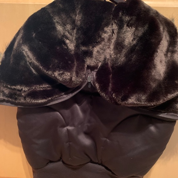 Urban Behavior Shiny Puffer Hooded Vest - Picture 4 of 5